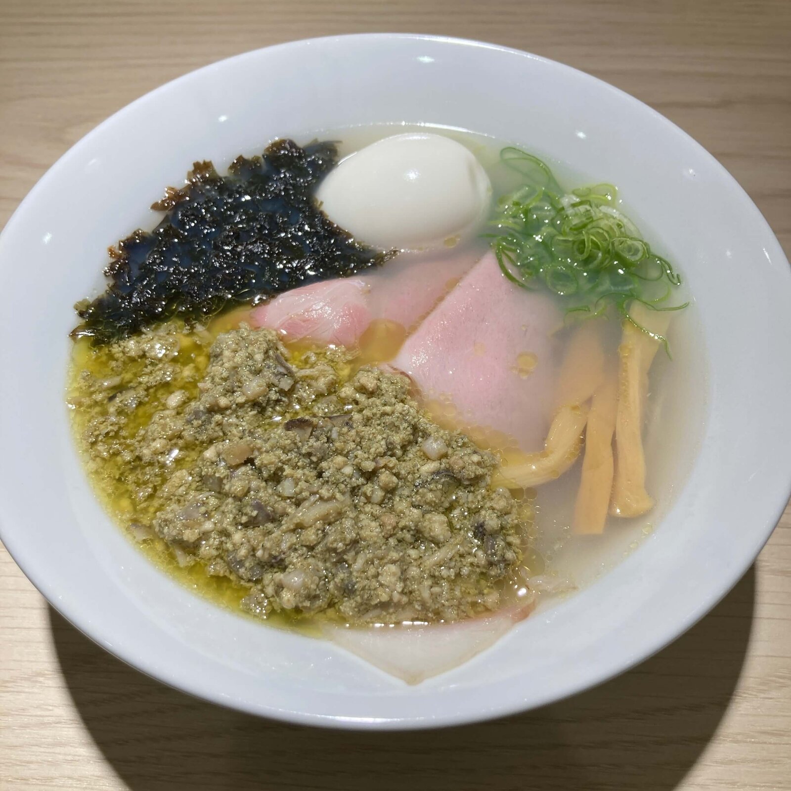 中野坂上【らぁめん 希いろ】の特製牡蠣塩ラーメン